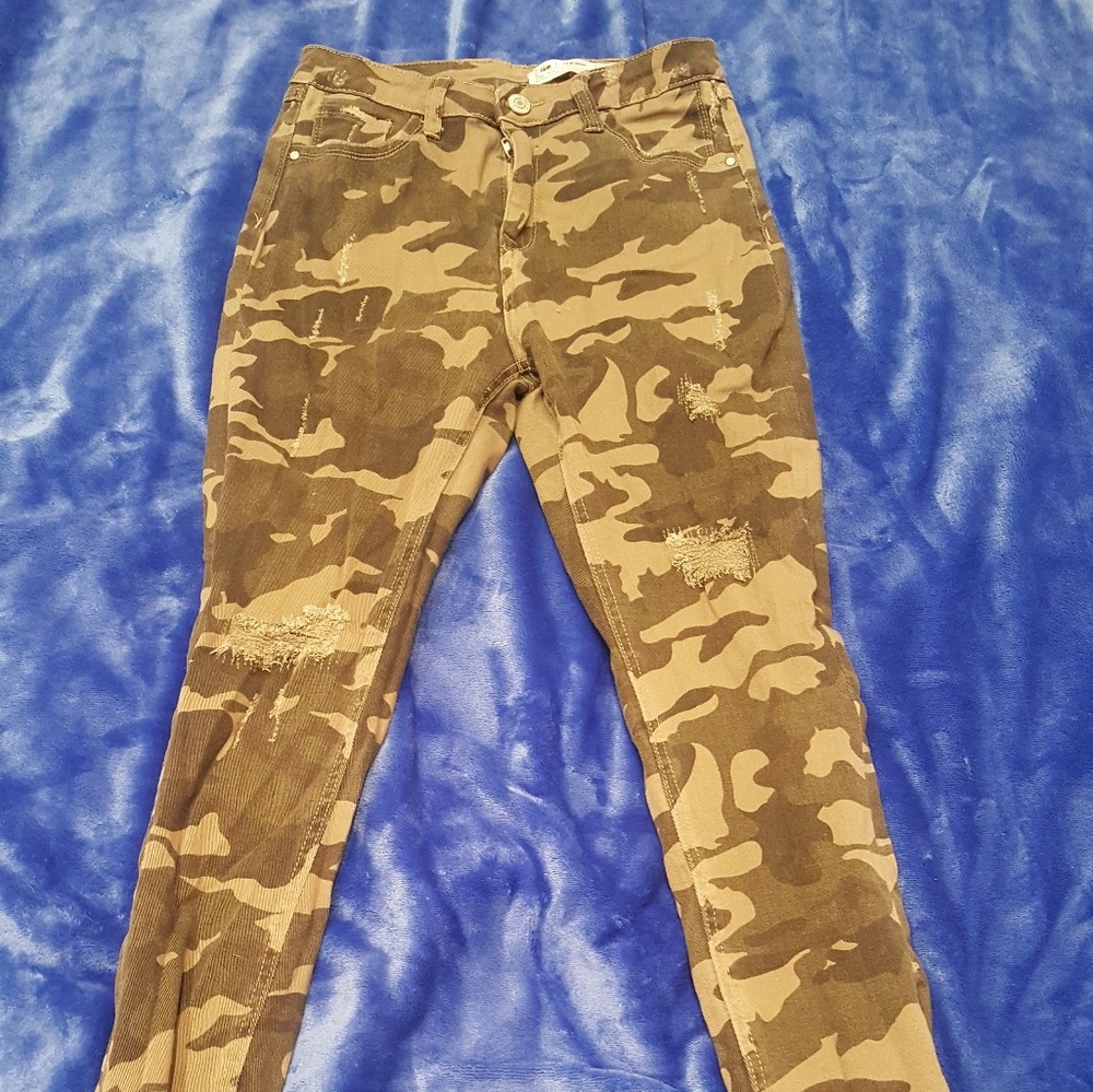 Camo High Waist Skinny Jeans
